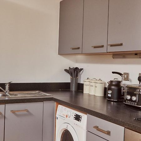 Central Leeds Dock Apt, Free Secure Parking! 2 Bed Dış mekan fotoğraf